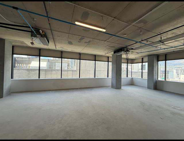 704M² OFFICE FOR SALE IN CAPE TOWN CITY CENTRE